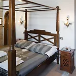 Castello Di Aparthotel