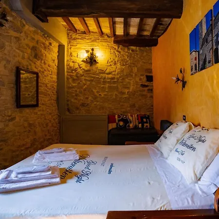 Castello Di شقة فندقية