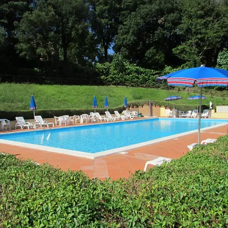 Castello Di Aparthotel 3*