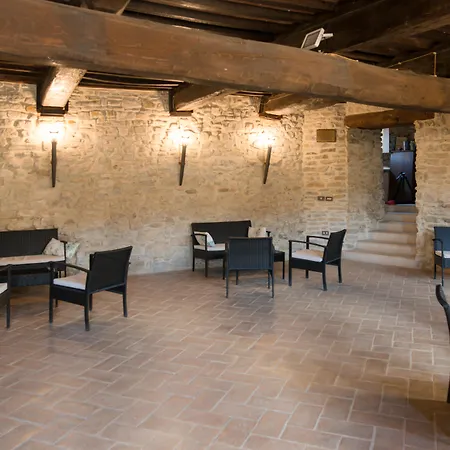 Castello Di شقة فندقية Giomici