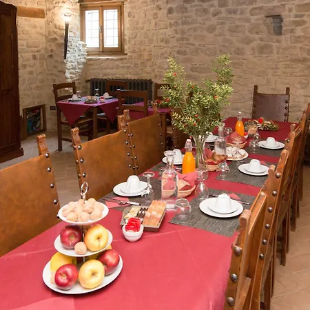 Castello Di 아파트호텔 Giomici