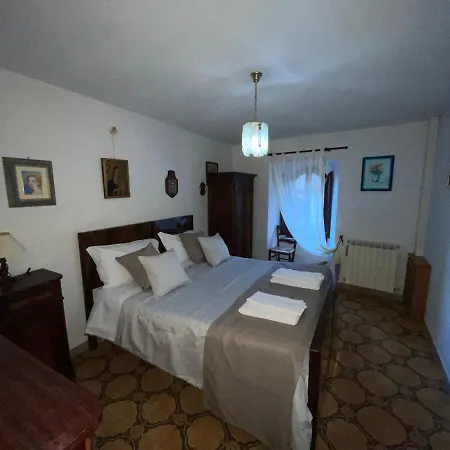 Castello Di 3*