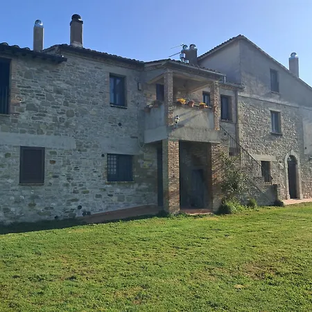 Castello Di 3* Giomici