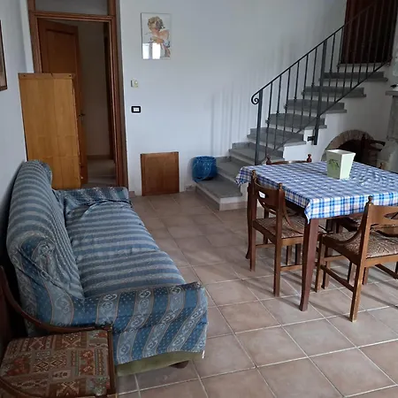 Castello Di Aparthotel 3*