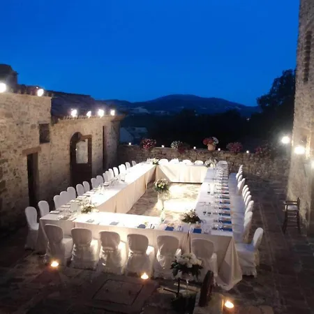 Castello Di 4* Giomici