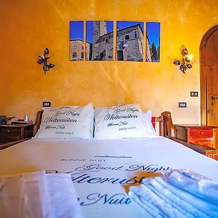 מלון דירות Castello Di 4*