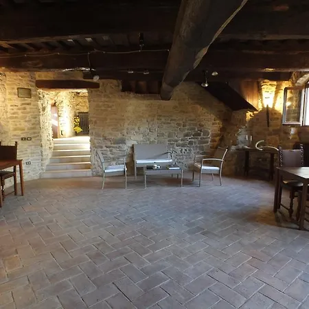 Castello Di Aparthotel 3*