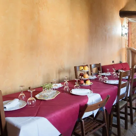 Castello Di Apartmanhotel Giomici