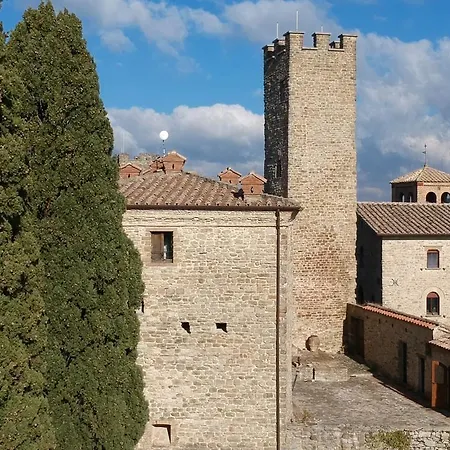 Castello Di 아파트호텔 4*