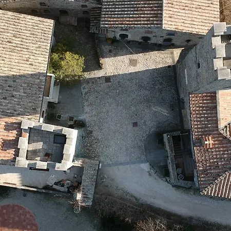 Castello Di 아파트호텔