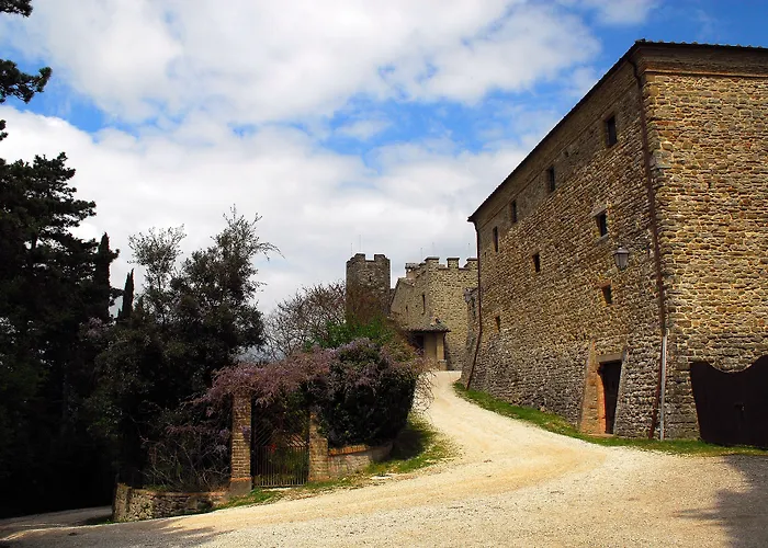 Castello Di Aparthotel