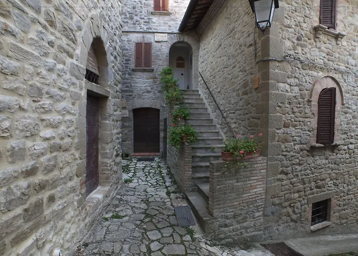 Castello Di Apartahotel 4*