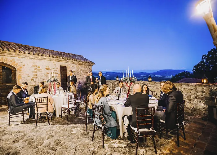 Castello Di Aparthotel Giomici