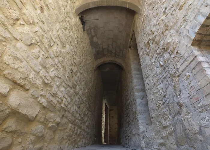 Apartahotel Castello Di 4*