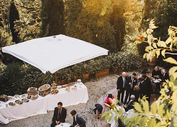 Castello Di Aparthotel Giomici