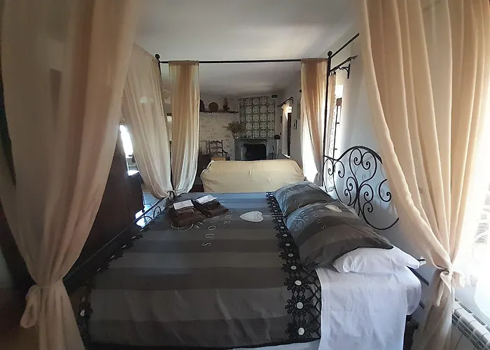 Castello Di Aparthotel Giomici