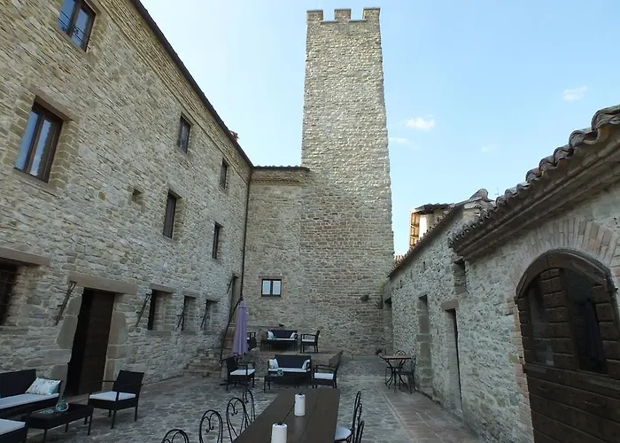 Castello Di 4* Giomici