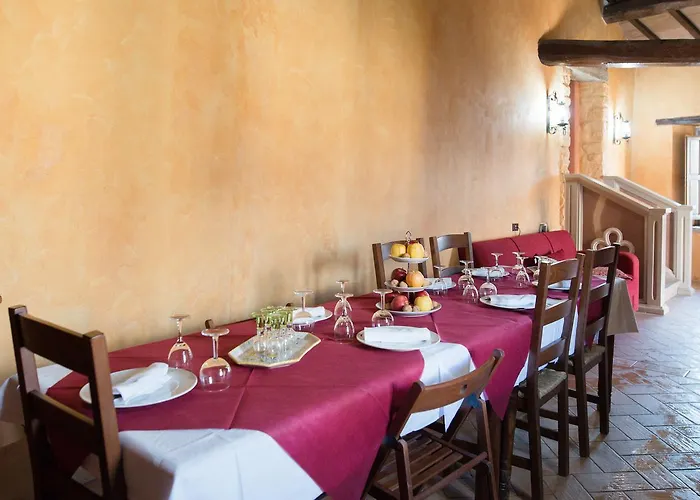 Castello Di Aparthotel Giomici